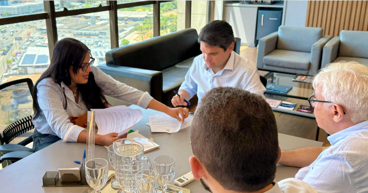 Leia mais sobre o artigo Autoridades de Pedra Lavrada reforçam demandas com deputado federal